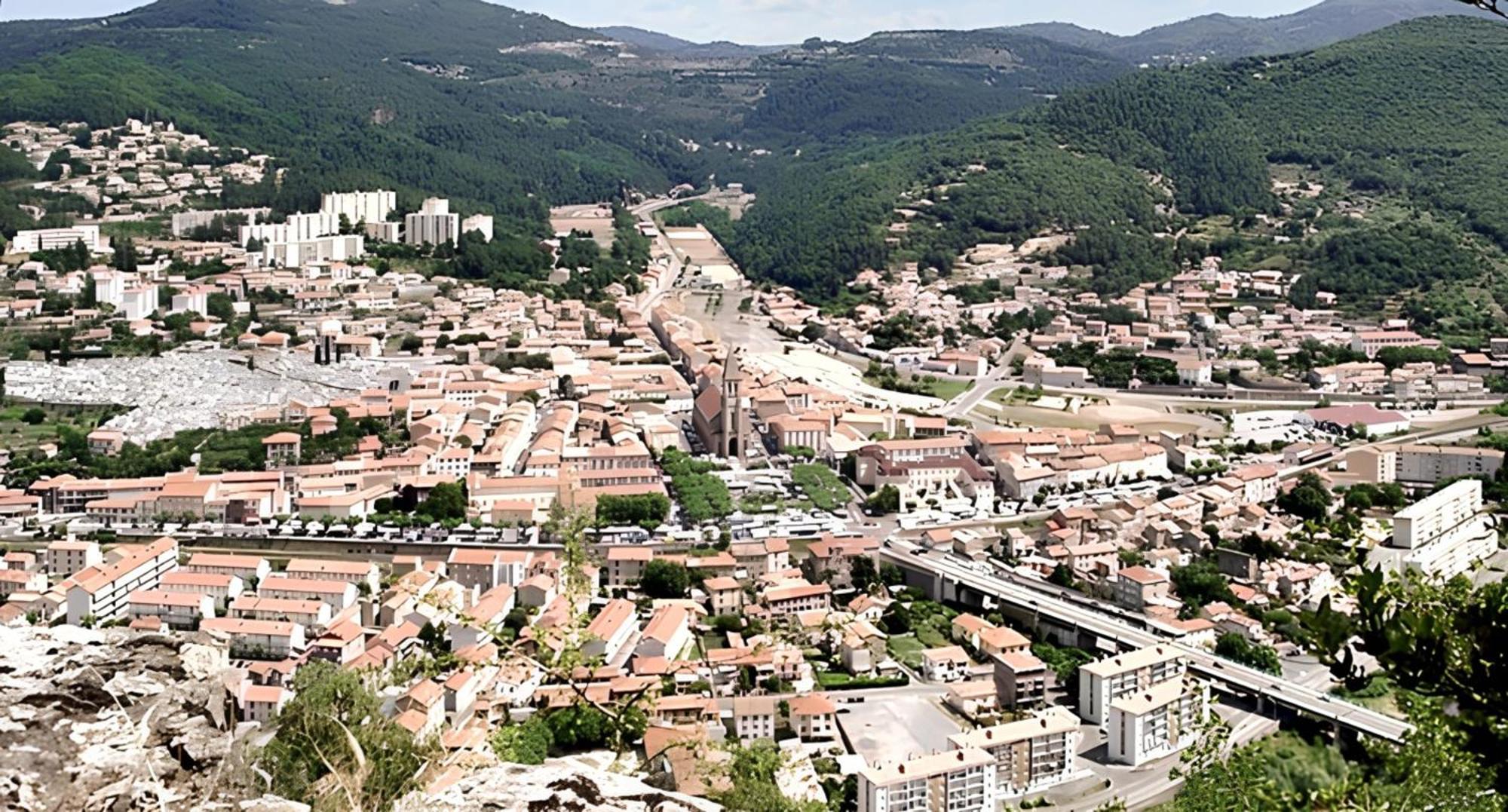 Maison Conviviale Pres Des Cevennes Avec Terrasse La Grand-Combe Ngoại thất bức ảnh